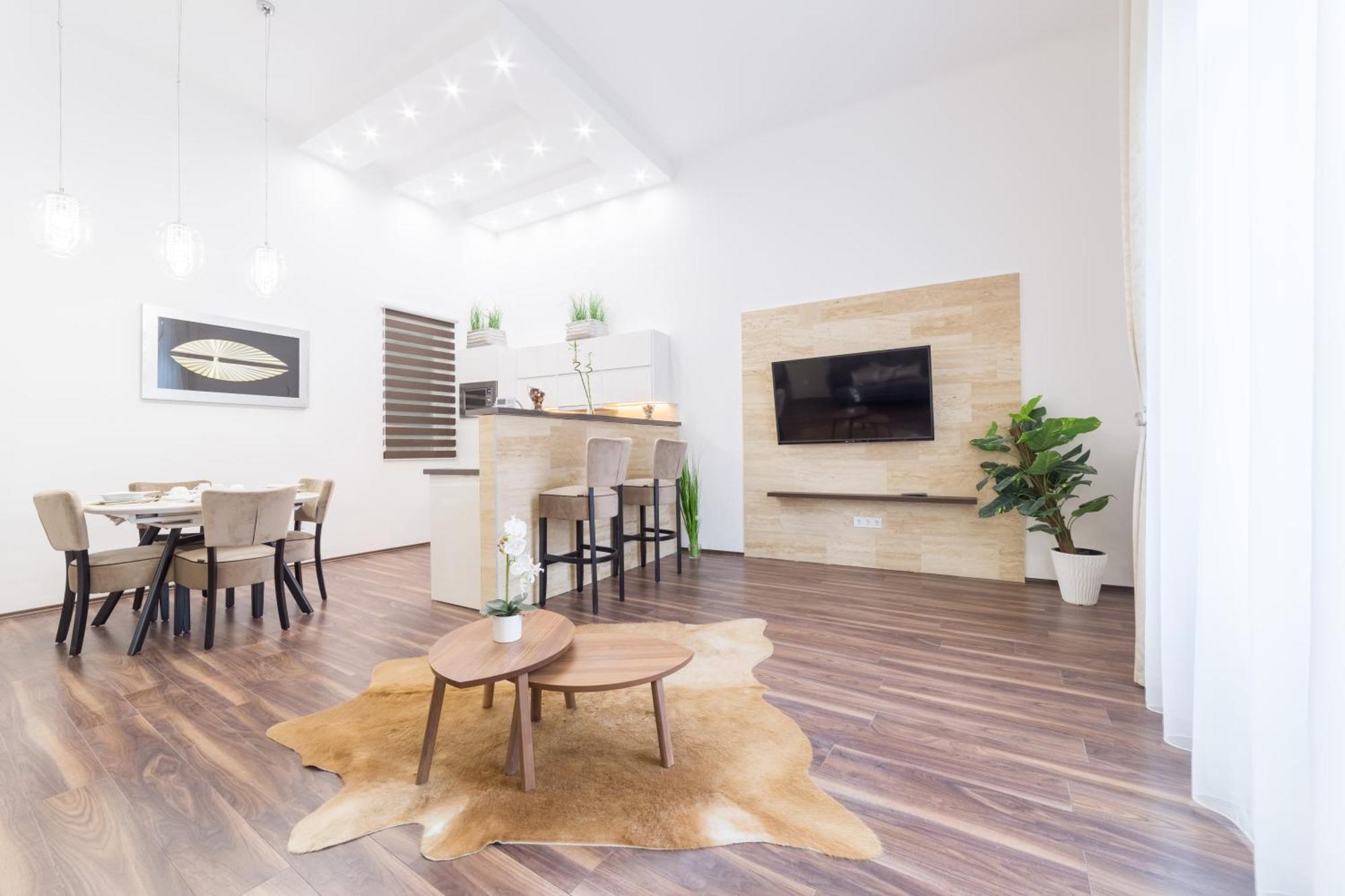 Best Seasons Spa Central Apartment